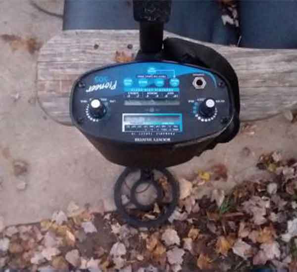 pioneer 505 metal detector is a very good metal detector on the market with many other features which is very helpful for the beginners. 