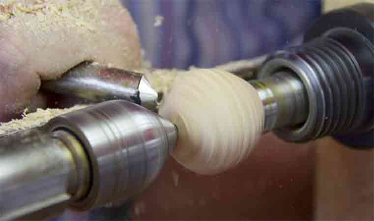 If you are searching for the best mini wood lathe or pen lathe, then this is the right place.